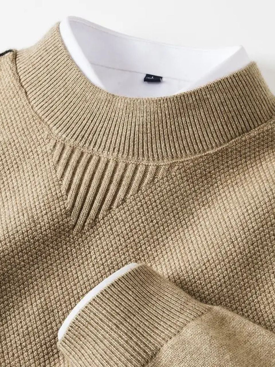Ciedera Textured Rib-Knit Crewneck Sweater